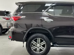 Toyota Fortuner 2.4G 4x2 AT 2019 - Cần bán xe Toyota Fortuner 2.4G 4x2 AT đời 2019, màu nâu, xe nhập