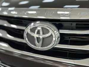 Toyota Fortuner 2.4G 4x2 AT 2019 - Cần bán xe Toyota Fortuner 2.4G 4x2 AT đời 2019, màu nâu, xe nhập