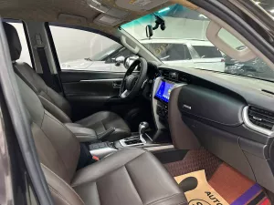 Toyota Fortuner 2.4G 4x2 AT 2019 - Cần bán xe Toyota Fortuner 2.4G 4x2 AT đời 2019, màu nâu, xe nhập