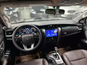 Toyota Fortuner 2.4G 4x2 AT 2019 - Cần bán xe Toyota Fortuner 2.4G 4x2 AT đời 2019, màu nâu, xe nhập