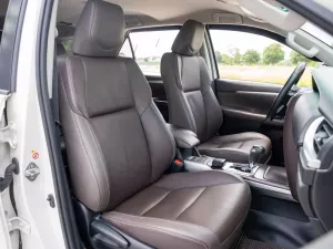 Toyota Fortuner 2.4G 4x2 AT 2020 - Bán xe Toyota Fortuner 2.4G 4x2 AT đời 2020, màu trắng, 835tr
