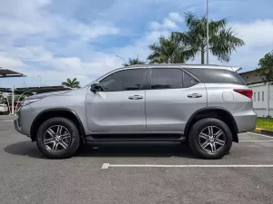 Toyota Fortuner 2.4G 4x2 AT 2020 - Cần bán xe Toyota Fortuner 2.4G 4x2 AT đời 2020, màu bạc, 840tr
