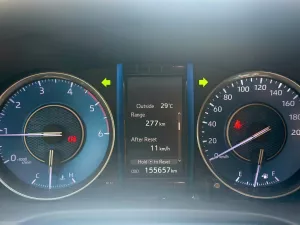 Toyota Fortuner 2.4G 4x2 MT 2021 - Cần bán xe Toyota Fortuner 2.4G 4x2 MT năm 2021, màu bạc