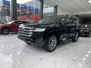 Toyota Land Cruiser LC300 2023 - Bán Toyota Land Cruiser LC300 sản xuất 2023 Màu Đen nội thất Đen