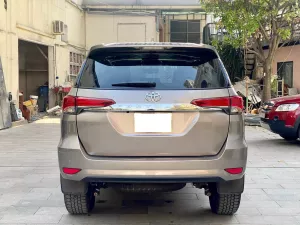 Toyota Fortuner 2.4G 4x2 AT 2021 - Cần bán Toyota Fortuner 2.4G 4x2 AT đời 2021