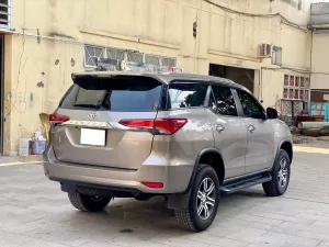 Toyota Fortuner 2.4G 4x2 AT 2021 - Cần bán Toyota Fortuner 2.4G 4x2 AT đời 2021
