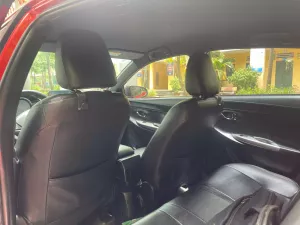 Toyota Corolla Cross 1.3G 2015 - Gia đình cần bán chiếc xe ô tô Toyota Yarit 1.3 G sx 2015 màu đỏ