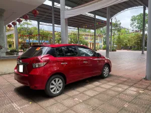 Toyota Corolla Cross 1.3G 2015 - Gia đình cần bán chiếc xe ô tô Toyota Yarit 1.3 G sx 2015 màu đỏ