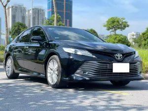 Toyota Camry 2.5Q 2021 - Bán xe Toyota Camry 2.5Q đời 2021, màu đen, xe nhập, giá chỉ 889 triệu