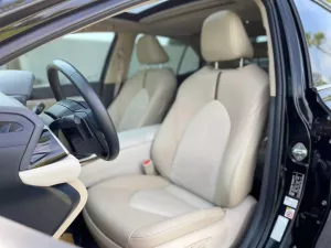 Toyota Camry 2.5Q 2021 - Bán xe Toyota Camry 2.5Q đời 2021, màu đen, xe nhập, giá chỉ 889 triệu
