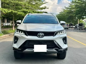 Toyota Fortuner legender 2.4L 4x2 AT 2022 - Bán Toyota Fortuner legender 2.4L 4x2 AT đời 2022, màu trắng