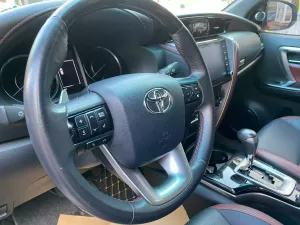 Toyota Fortuner legender 2.4L 4x2 AT 2022 - Bán Toyota Fortuner legender 2.4L 4x2 AT đời 2022, màu trắng