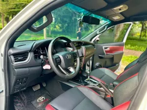 Toyota Fortuner legender 2.4L 4x2 AT 2022 - Bán Toyota Fortuner legender 2.4L 4x2 AT đời 2022, màu trắng