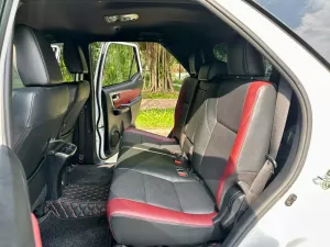 Toyota Fortuner legender 2.4L 4x2 AT 2022 - Bán Toyota Fortuner legender 2.4L 4x2 AT đời 2022, màu trắng