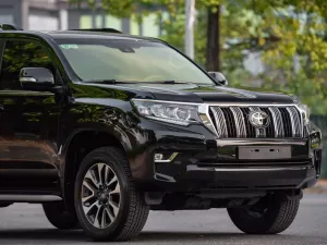 Toyota Land Cruiser Prado VX 2.7L 2023 - Bán ô tô Toyota Land Cruiser Prado VX 2.7L đời 2023, màu đen, nhập khẩu
