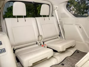 Toyota Land Cruiser Prado VX 2.7L 2023 - Bán ô tô Toyota Land Cruiser Prado VX 2.7L đời 2023, màu đen, nhập khẩu