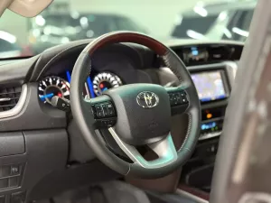 Toyota Fortuner 2.7V 4x2 AT 2018 - Bán ô tô Toyota Fortuner 2.7V 4x2 AT đời 2018, màu nâu, nhập khẩu, giá tốt