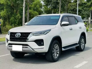 Toyota Fortuner 2.7V 4x2 AT 2025 - Bán ô tô Toyota Fortuner 2.7V 4x2 AT đời 2025, màu trắng