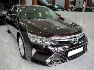 Toyota Camry 2.0E 2019 - Bán Toyota Camry 2.0E năm 2019, màu nâu