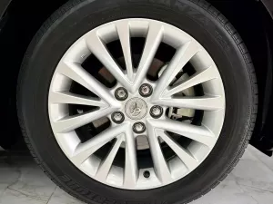 Toyota Camry 2.0E 2019 - Bán Toyota Camry 2.0E năm 2019, màu nâu