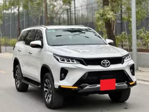 Toyota Fortuner legender 2.4L 4x2 AT 2025 - Bán ô tô Toyota Fortuner legender 2.4L 4x2 AT đời 2025, màu trắng