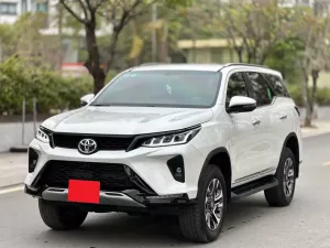 Toyota Fortuner legender 2.4L 4x2 AT 2025 - Bán ô tô Toyota Fortuner legender 2.4L 4x2 AT đời 2025, màu trắng