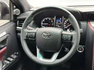 Toyota Fortuner legender 2.4L 4x2 AT 2025 - Bán ô tô Toyota Fortuner legender 2.4L 4x2 AT đời 2025, màu trắng