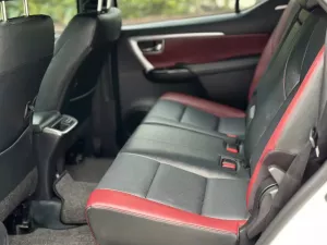 Toyota Fortuner legender 2.4L 4x2 AT 2025 - Bán ô tô Toyota Fortuner legender 2.4L 4x2 AT đời 2025, màu trắng