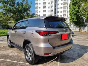 Toyota Fortuner 2.4L 4x2 MT 2023 - Cần bán xe Toyota Fortuner 2.4L 4x2 MT đời 2023, giá 855tr
