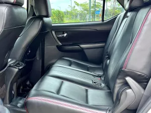 Toyota Fortuner 2.4L 4x2 MT 2023 - Cần bán xe Toyota Fortuner 2.4L 4x2 MT đời 2023, giá 855tr