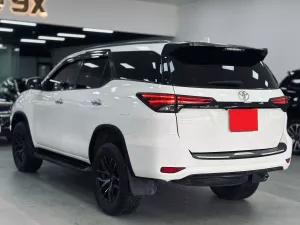 Toyota Fortuner 2.7V 4x2 AT 2018 - Cần bán xe Toyota Fortuner 2.7V 4x2 AT sản xuất 2018, màu trắng, nhập khẩu