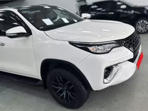Toyota Fortuner 2.7V 4x2 AT 2018 - Cần bán xe Toyota Fortuner 2.7V 4x2 AT sản xuất 2018, màu trắng, nhập khẩu