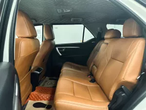 Toyota Fortuner 2.7V 4x2 AT 2018 - Cần bán xe Toyota Fortuner 2.7V 4x2 AT sản xuất 2018, màu trắng, nhập khẩu