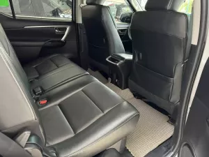 Toyota Fortuner 2.4L 4x2 AT 2023 - Cần bán Toyota Fortuner 2.4L 4x2 AT đời 2023, màu bạc giá cạnh tranh