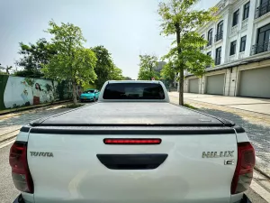 Toyota Hilux 2.4L 4x2 AT 2021 - Bán xe Toyota Hilux 2.4L 4x2 AT đời 2021, màu trắng, nhập khẩu chính hãng