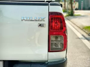 Toyota Hilux 2.4L 4x2 AT 2021 - Bán xe Toyota Hilux 2.4L 4x2 AT đời 2021, màu trắng, nhập khẩu chính hãng