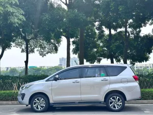 Toyota Innova E 2.0 MT 2023 - Bán ô tô Toyota Innova E 2.0 MT năm 2023, màu bạc, 629tr
