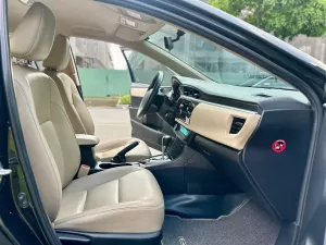 Toyota Corolla Altis 1.8G AT 2017 - Cần bán Toyota Corolla Altis 1.8G AT đời 2017, màu đen