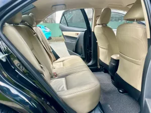 Toyota Corolla Altis 1.8G AT 2017 - Cần bán Toyota Corolla Altis 1.8G AT đời 2017, màu đen