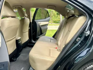 Toyota Corolla Altis 1.8G AT 2017 - Cần bán Toyota Corolla Altis 1.8G AT đời 2017, màu đen