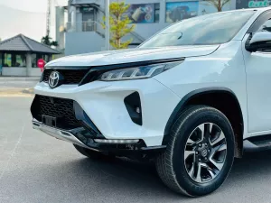 Toyota Fortuner legender 2.4L 4x2 AT 2022 - Bán xe Toyota Fortuner legender 2.4L 4x2 AT đời 2022, màu trắng, 990tr