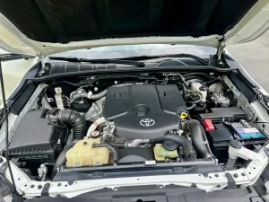 Toyota Fortuner legender 2.4L 4x2 AT 2022 - Bán xe Toyota Fortuner legender 2.4L 4x2 AT đời 2022, màu trắng, 990tr