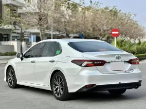 Toyota Camry 2.0Q 2024 - Cần bán xe Toyota Camry 2.0Q đời 2024, màu trắng, nhập khẩu nguyên chiếc