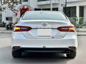 Toyota Camry 2.0Q 2024 - Cần bán xe Toyota Camry 2.0Q đời 2024, màu trắng, nhập khẩu nguyên chiếc
