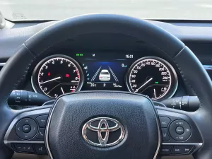 Toyota Camry 2.0Q 2024 - Cần bán xe Toyota Camry 2.0Q đời 2024, màu trắng, nhập khẩu nguyên chiếc