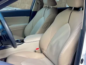 Toyota Camry 2.0Q 2024 - Cần bán xe Toyota Camry 2.0Q đời 2024, màu trắng, nhập khẩu nguyên chiếc