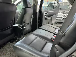 Toyota Fortuner 4x4 2021 -  Fortuner 2.4 Máy Xăng 2 cầu xe sản xuất năm 2021 Một chủ từ đầu, xe cá nhân lăn bánh 33.000Km