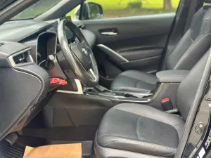 Toyota Corolla Cross 1.8V 2022 - Cần bán xe Toyota Corolla Cross 1.8V đời 2022, màu đen, nhập khẩu chính hãng, giá 668tr