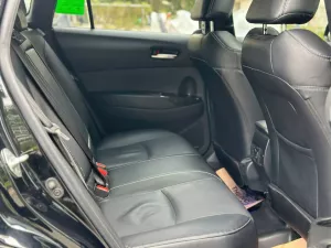 Toyota Corolla Cross 1.8V 2022 - Cần bán xe Toyota Corolla Cross 1.8V đời 2022, màu đen, nhập khẩu chính hãng, giá 668tr