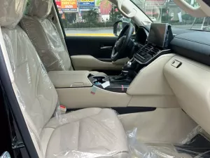 Toyota Land Cruiser LC300 2025 - TOYOTA LAND CRUISER LC300 2025 MỚI 100% XE ĐANG CÓ SẴN GIAO NGAY VÀ LUÔN 